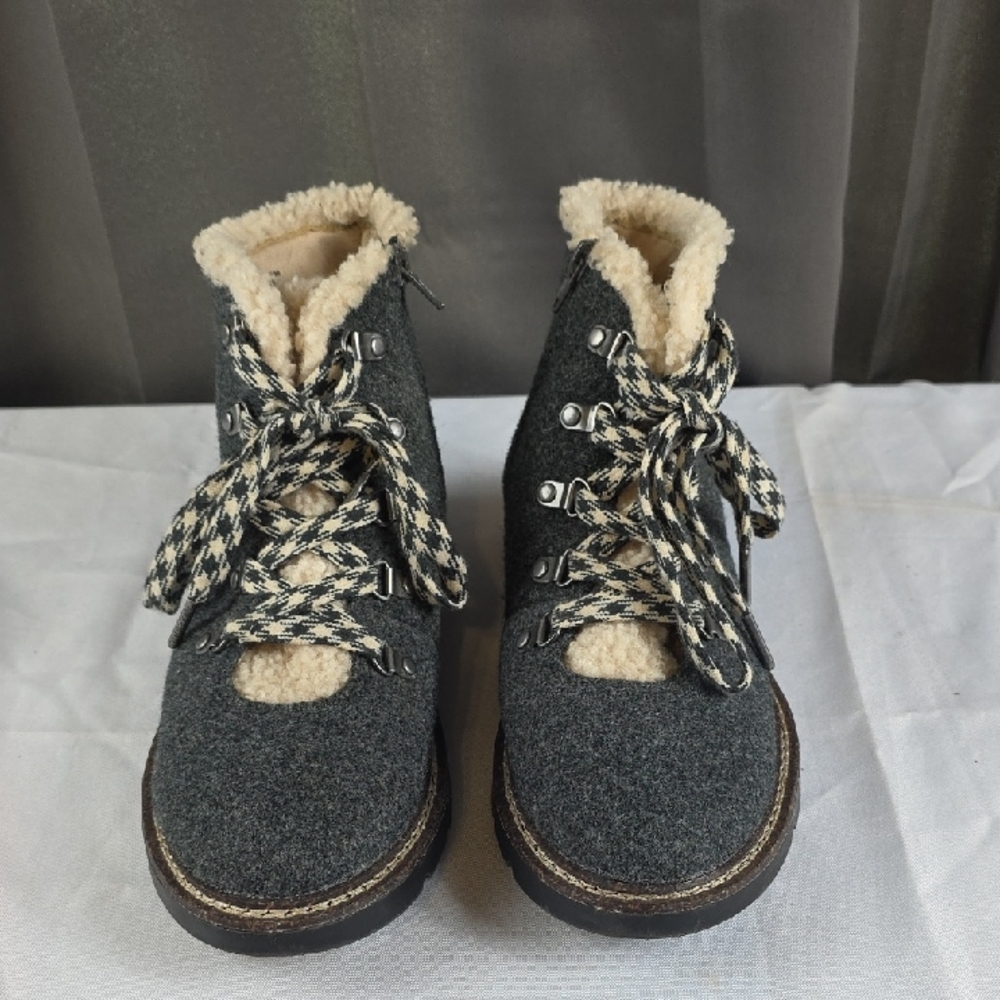 Madden NYC Women's Gray‎ Wool Look W/ Cream Faux Sherpa Ankle Boots Sz 9 EUC